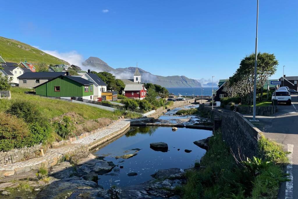 Charming And Authentic Heritage Retreat In Kvivik - Right Next To The River Экстерьер фото